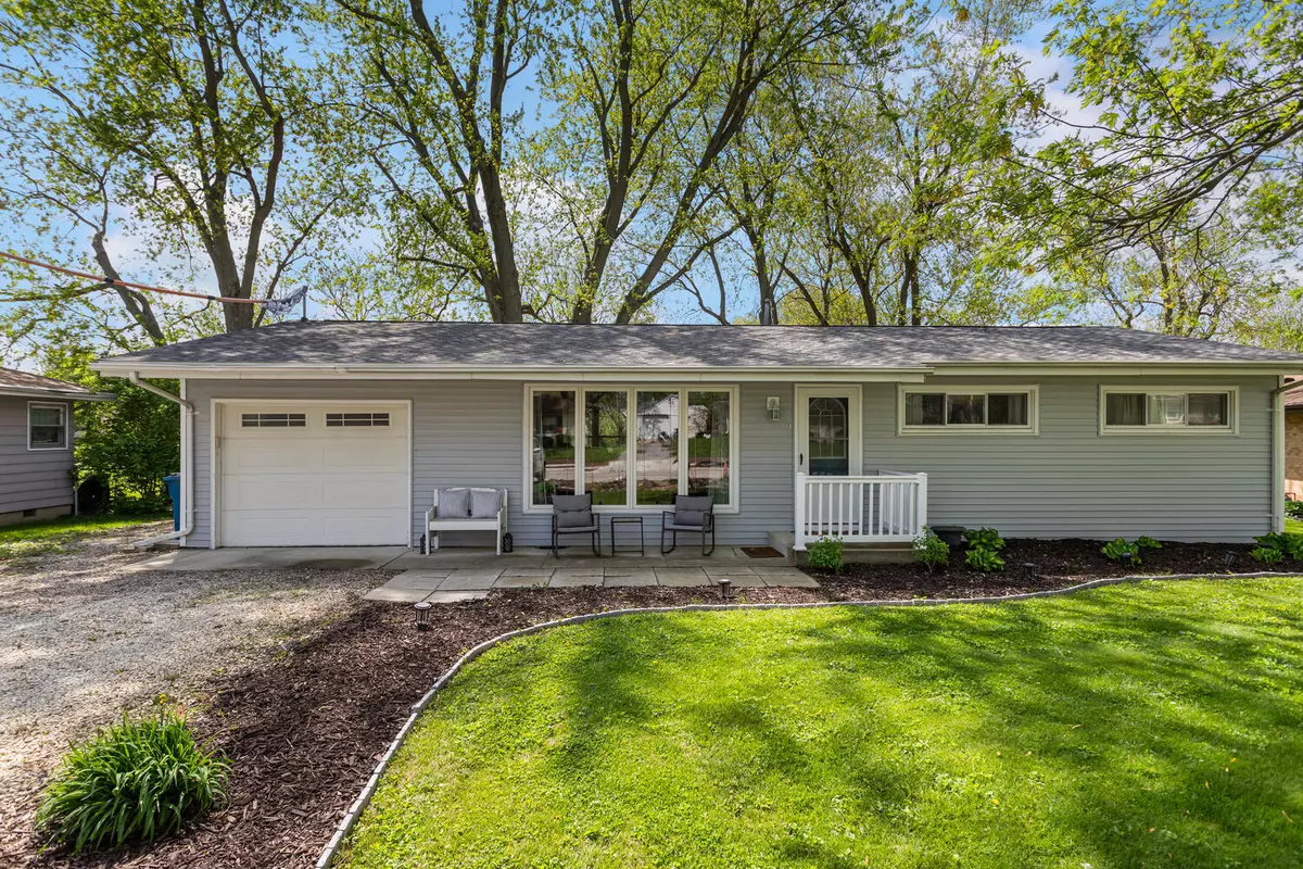 St. Joseph, IL 61873,310 S Elm Street
