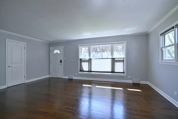 Villa Park, IL 60181,37 N Wisconsin Avenue