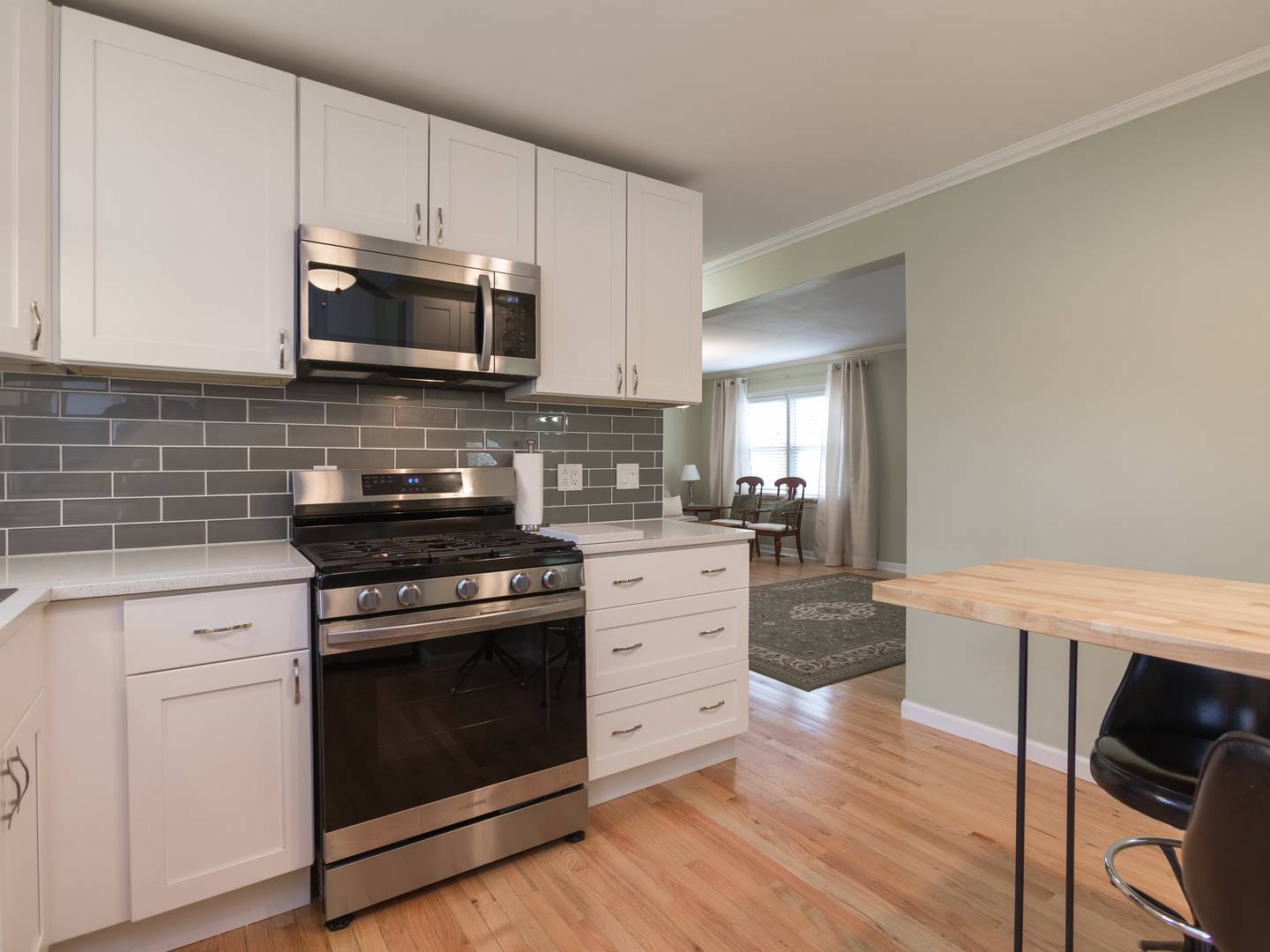 Mount Prospect, IL 60056,423 N Emerson Street