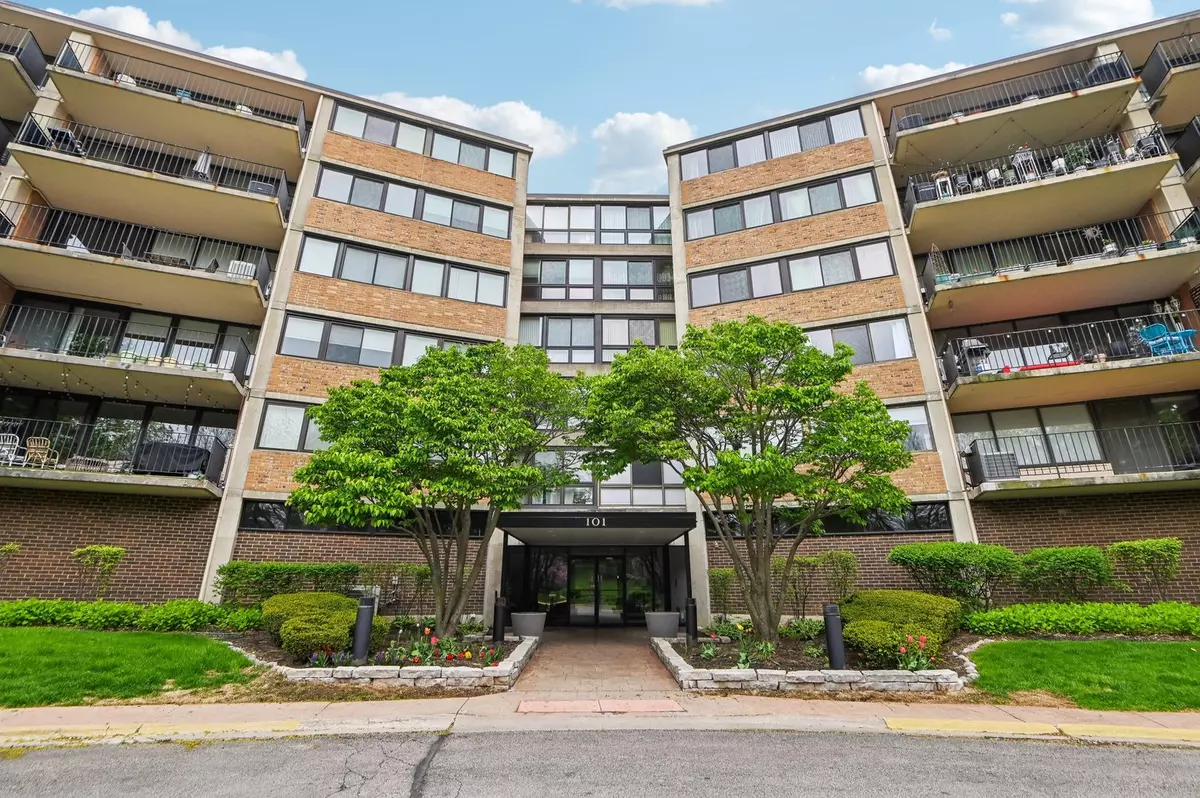 Schaumburg, IL 60193,101 BAR HARBOUR Road #6N