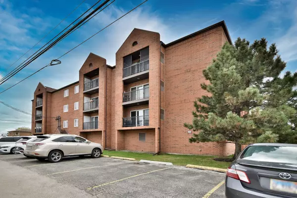 Harwood Heights, IL 60706,6550 W GUNNISON Street #204