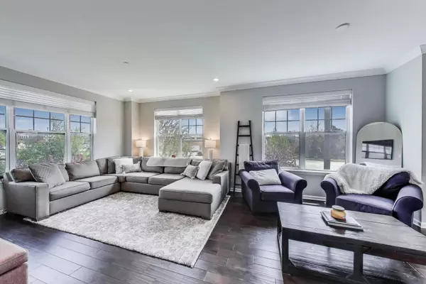 Park Ridge, IL 60068,1214 Elm Street