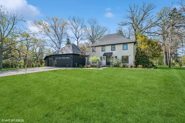 1933 Ridgewood W Lane, Glenview, IL 60025