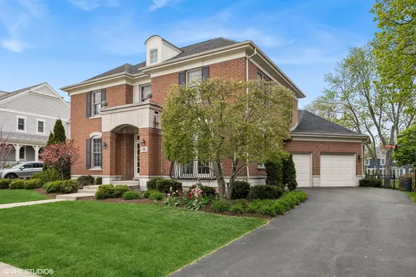 Glenview, IL 60026,1608 Saratoga Lane