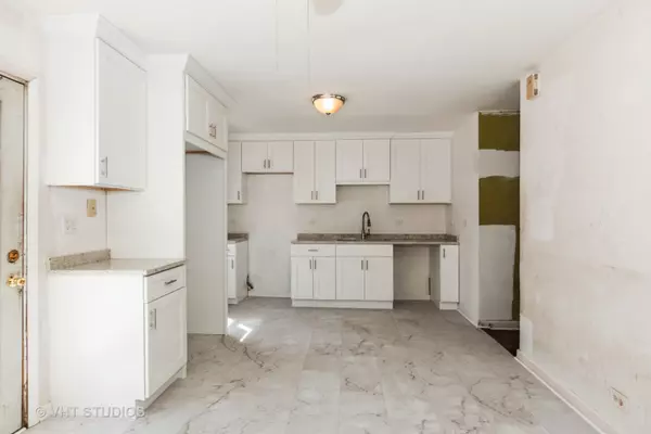 Glendale Heights, IL 60139,563 Lynn Court #A