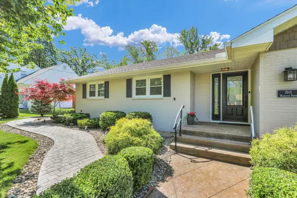 Champaign, IL 61820,811 Hamilton Drive