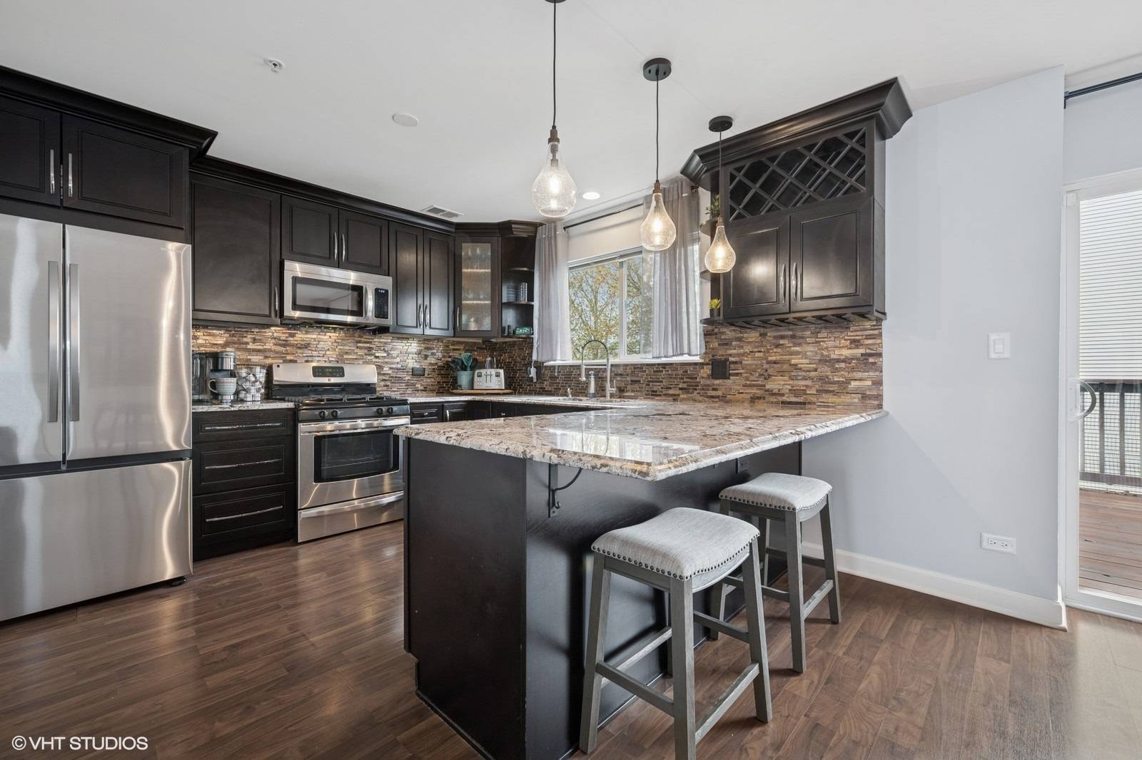 Mundelein, IL 60060,684 Diamond Pointe Drive