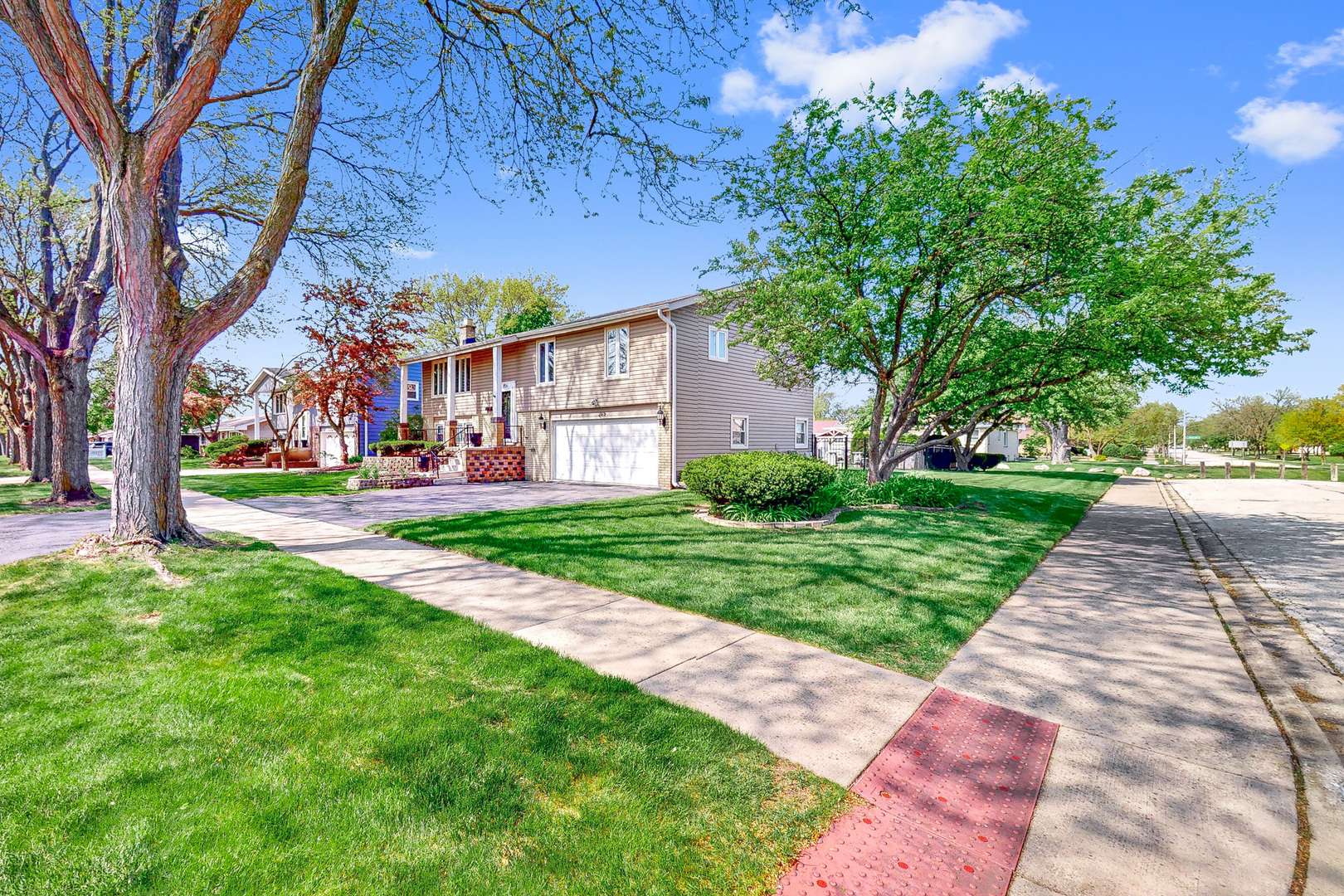 Addison, IL 60101,1156 N Fischer Drive