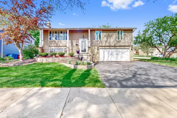 1156 N Fischer Drive, Addison, IL 60101