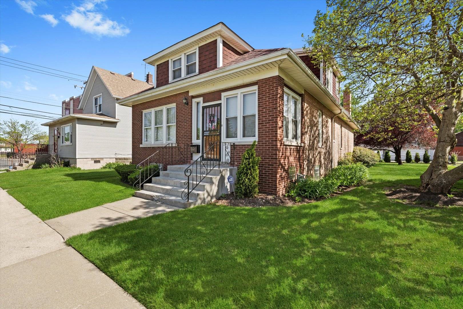 Blue Island, IL 60406,2423 orchard Street