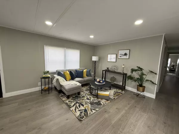 Matteson, IL 60443,319 Pleasant Road