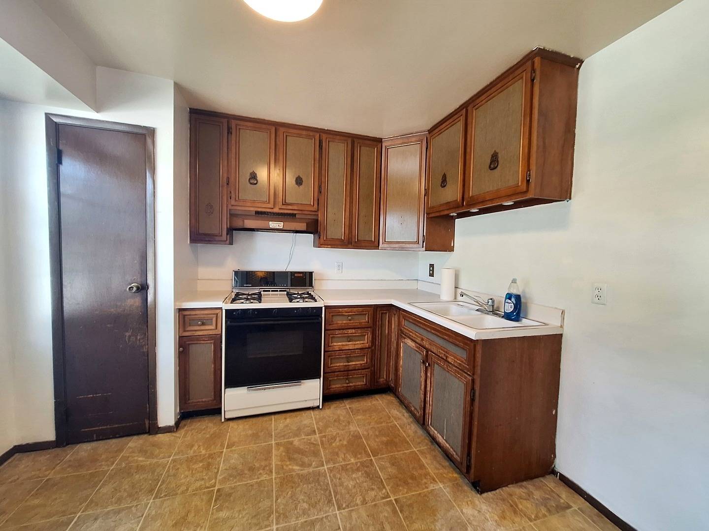 Streator, IL 61364,1703 Florence Street
