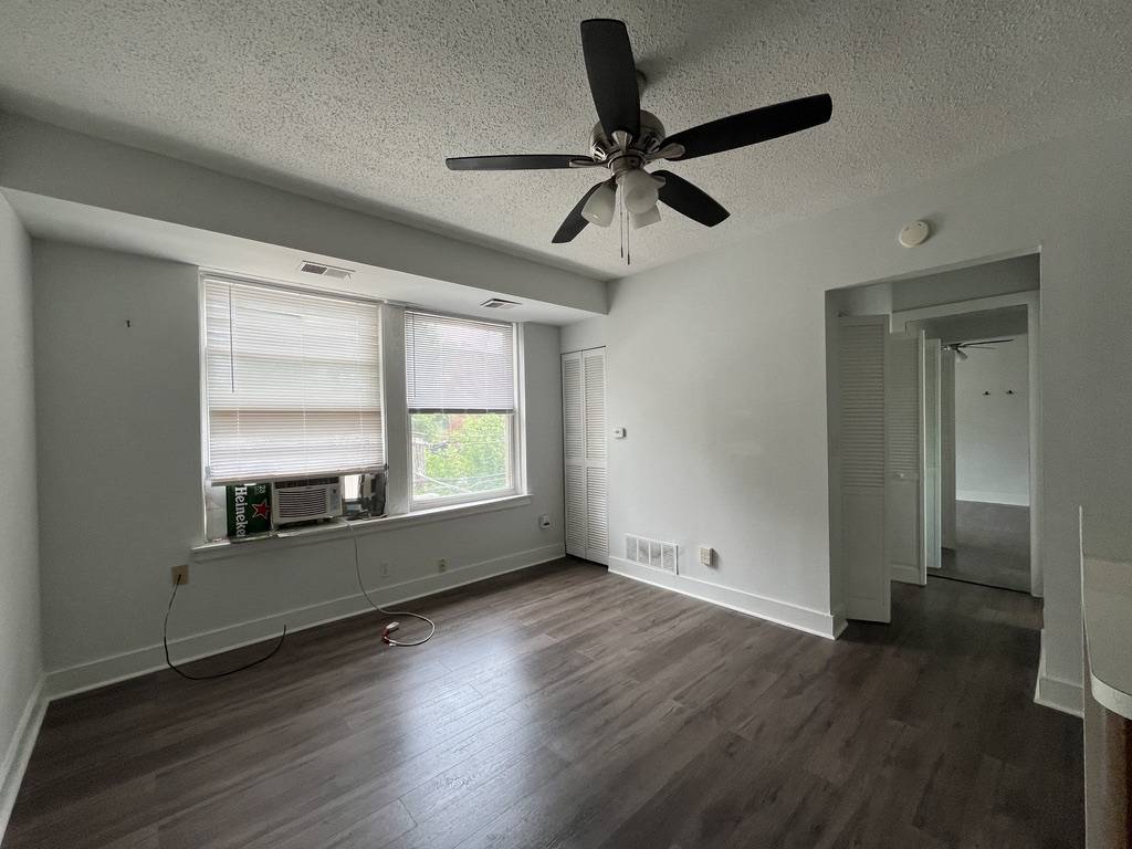 Chicago, IL 60613,3727 N Pine Grove Avenue #307