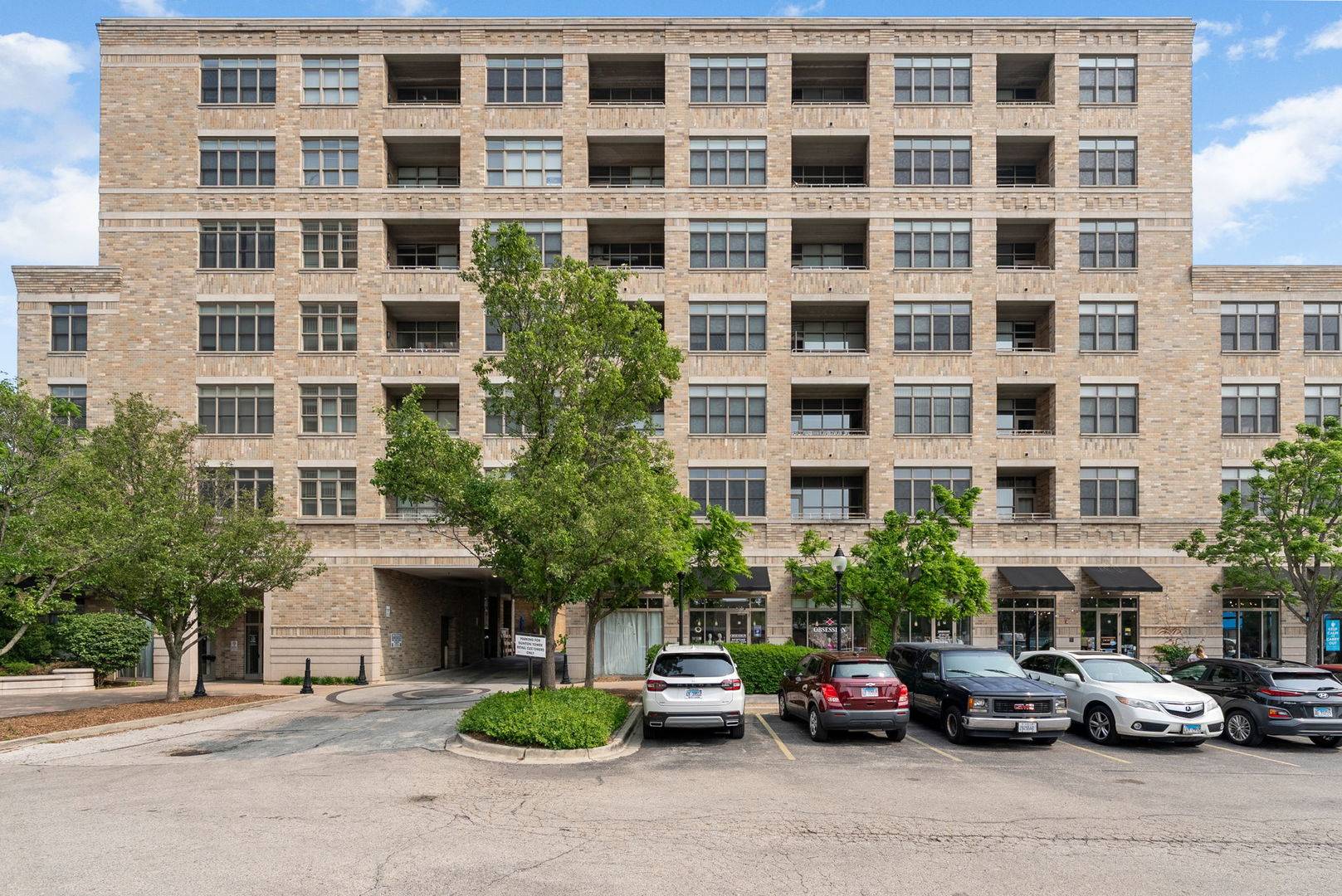 Arlington Heights, IL 60005,10 S Dunton Avenue #311