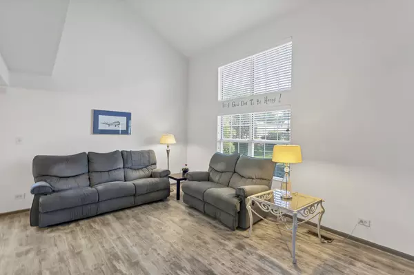 Streamwood, IL 60107,129 Hazelnut Drive