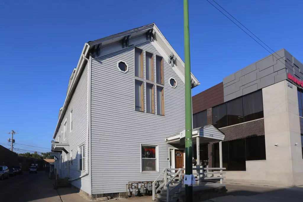 Chicago, IL 60614,2458 N Clybourn Avenue #2F