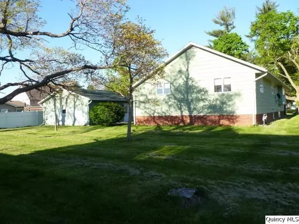 Blandinsville, IL 61420,600 W Washington Street