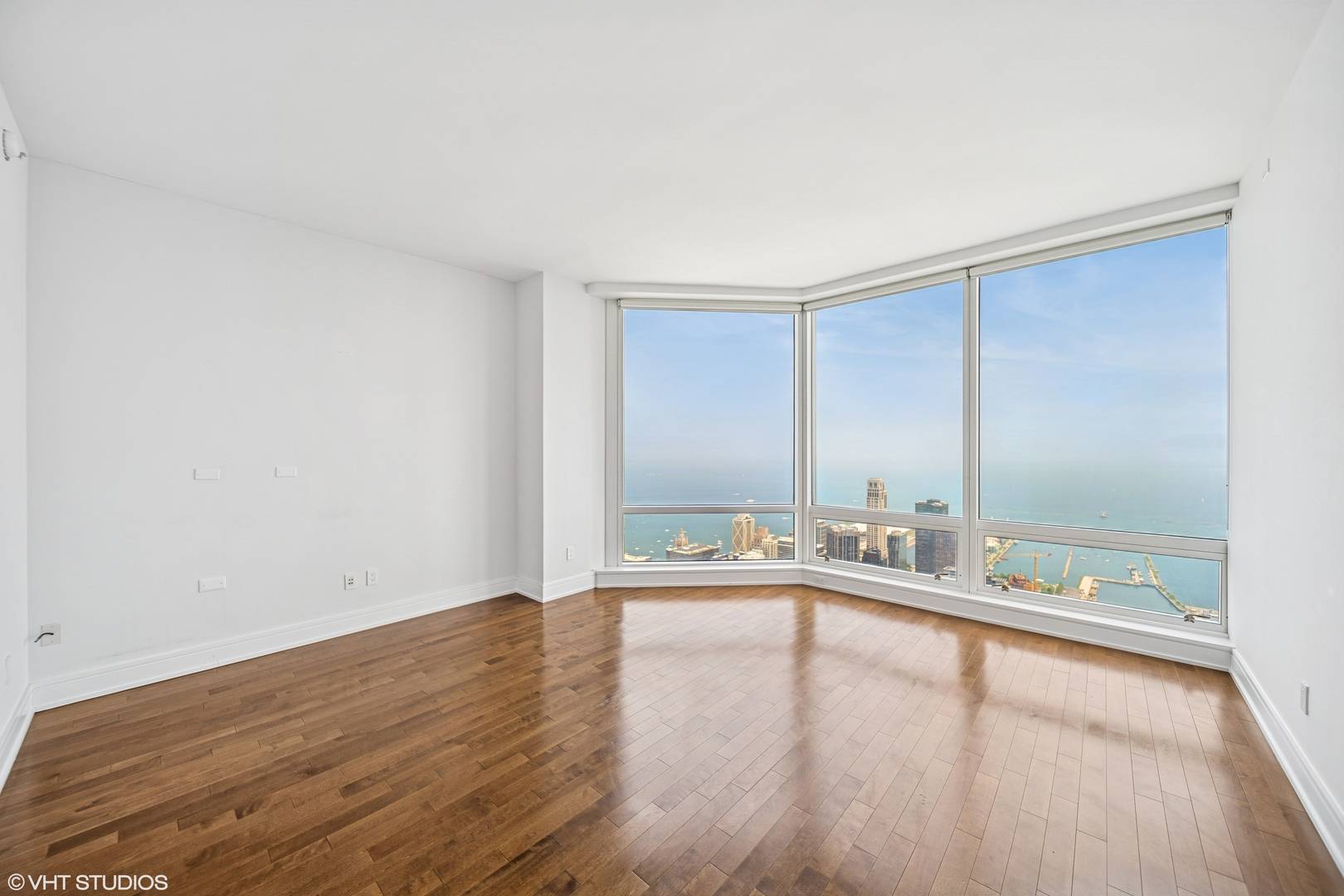 Chicago, IL 60611,401 N WABASH Avenue #81F
