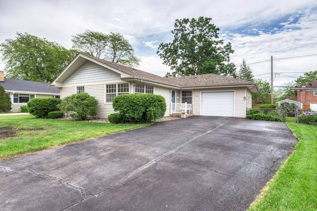 Wheaton, IL 60187,1408 E Evergreen Street