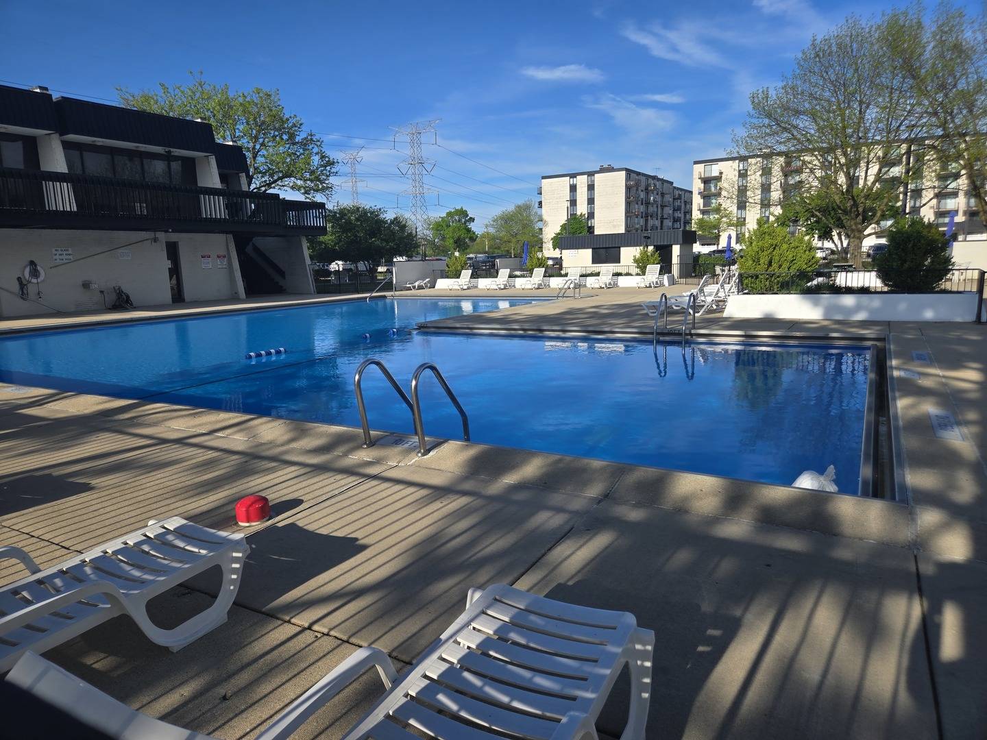 Niles, IL 60714,9098 W Terrace Drive #3H