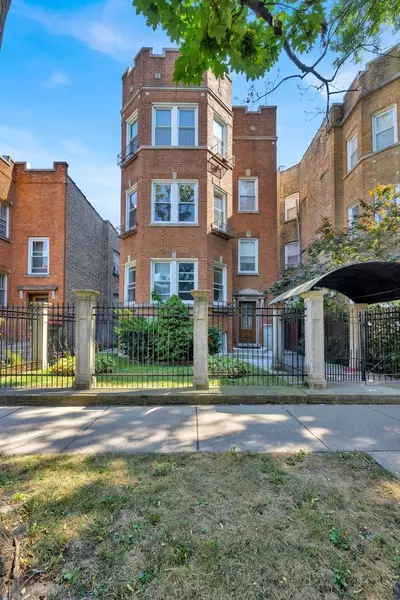 6311 N Oakley Avenue #2, Chicago, IL 60659