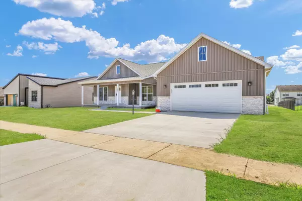 Urbana, IL 61802,2901 Haydon Drive