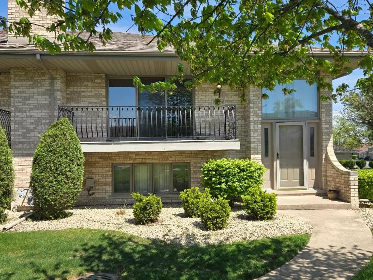Orland Park, IL 60467,10958 New Mexico Court #166