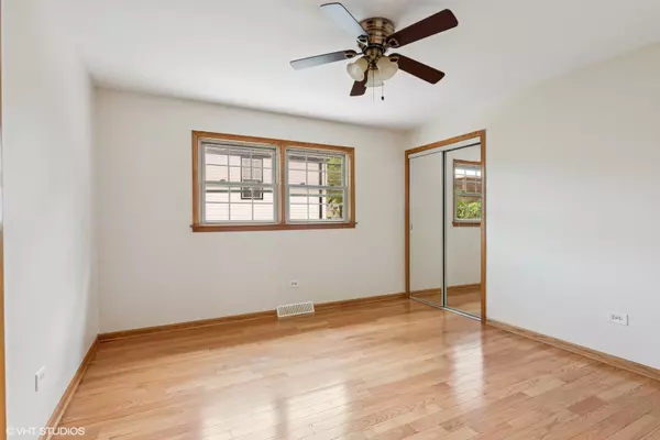 Villa Park, IL 60181,127 S Ardmore Avenue