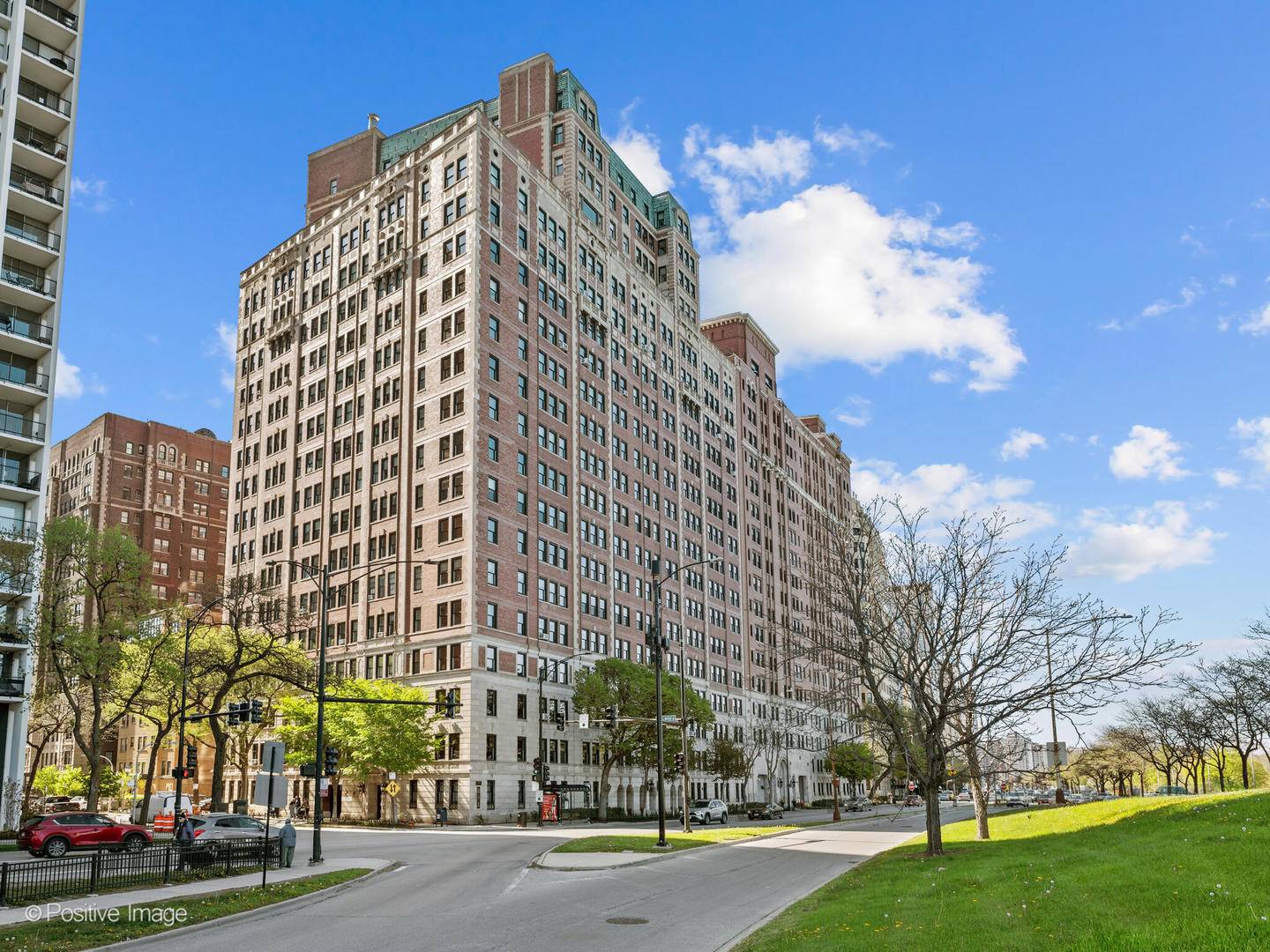 3240 N Lake Shore Drive #11B, Chicago, IL 60657