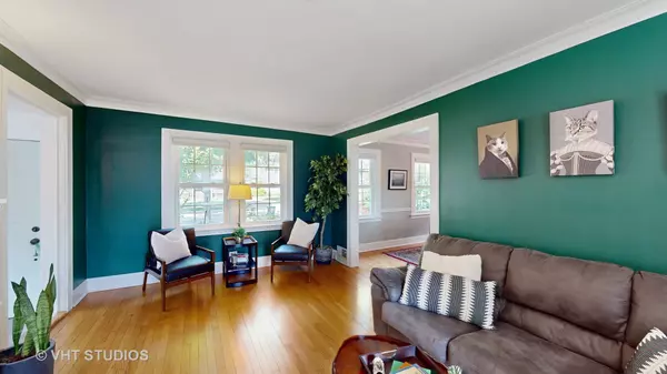 Western Springs, IL 60558,4627 Wolf Road