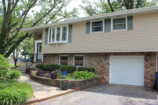 Crestwood, IL 60418,13240 W Playfield Drive