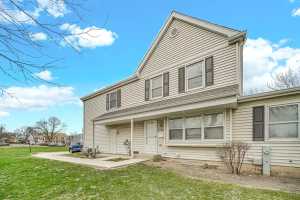 Schaumburg, IL 60194,2301 Knollwood Circle