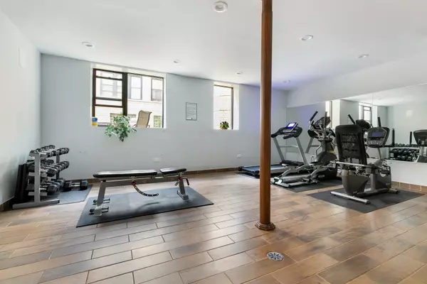 Chicago, IL 60647,3641 W Dickens Avenue #3B
