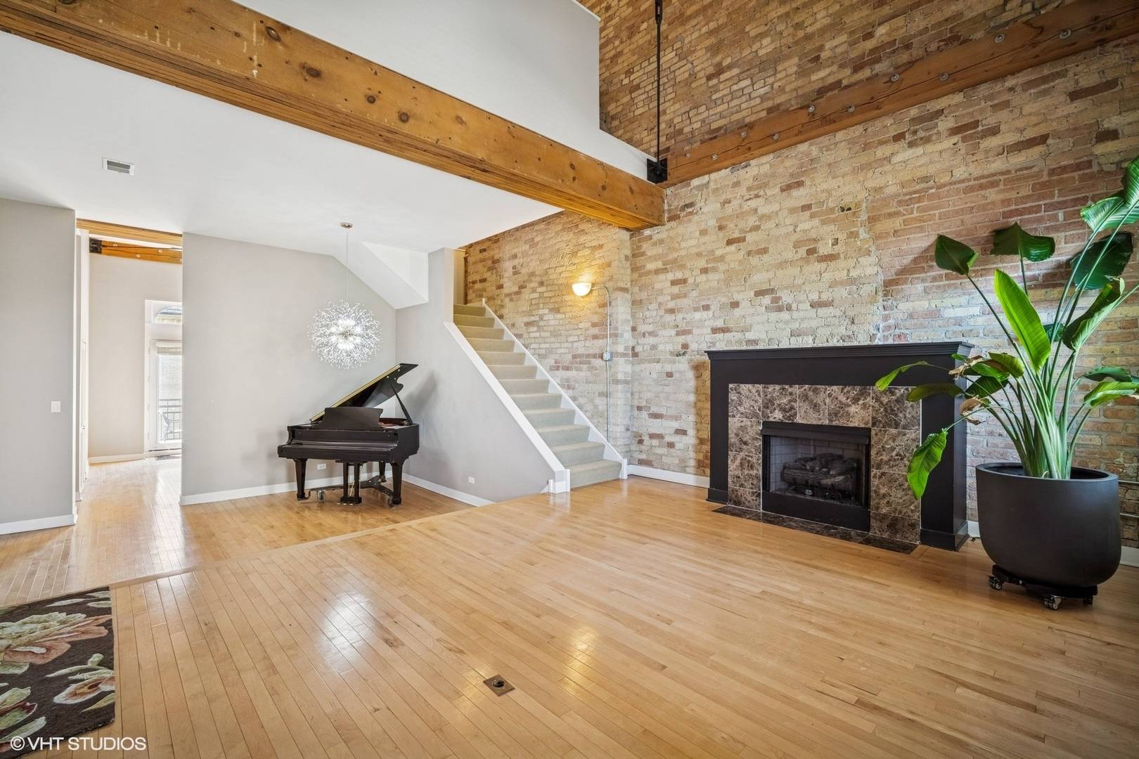 Highland Park, IL 60035,242 Leonard Wood South S Road #211