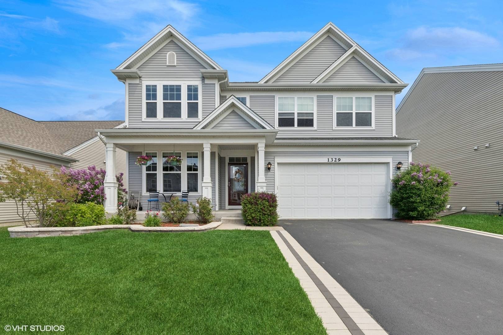 1329 W Courtland Street, Mundelein, IL 60060