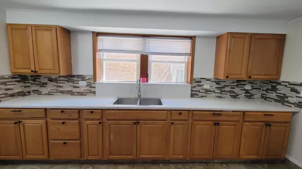 Cicero, IL 60804,1824 S 55TH Court #B
