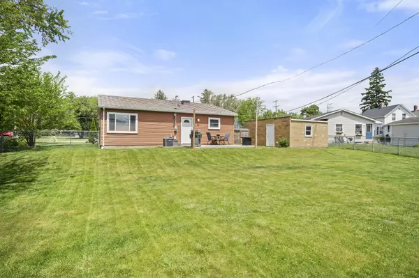 Sycamore, IL 60178,942 DeKalb Avenue