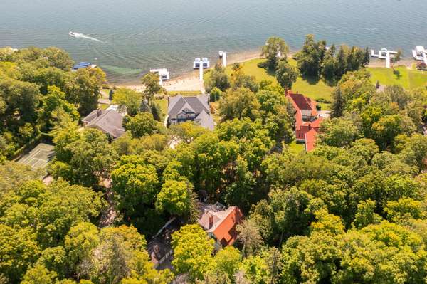 N2218 Bonnie Brae, Lake Geneva, WI 53147