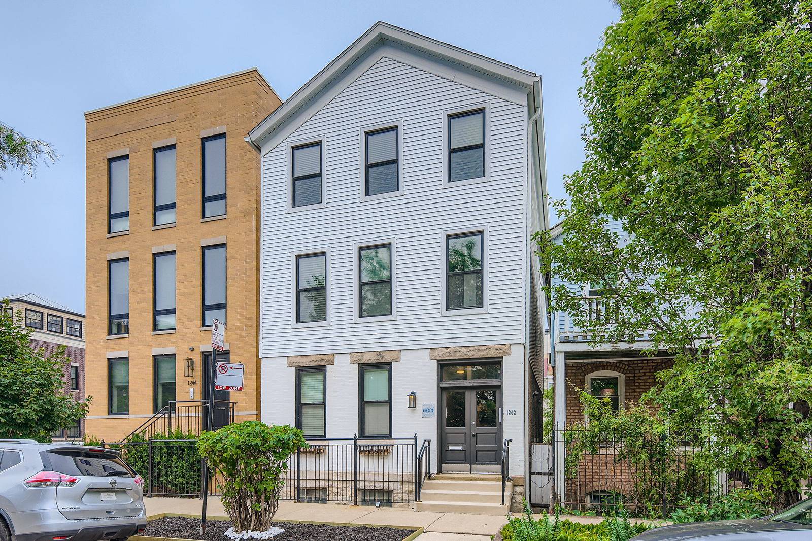1242 W Huron Street, Chicago, IL 60642