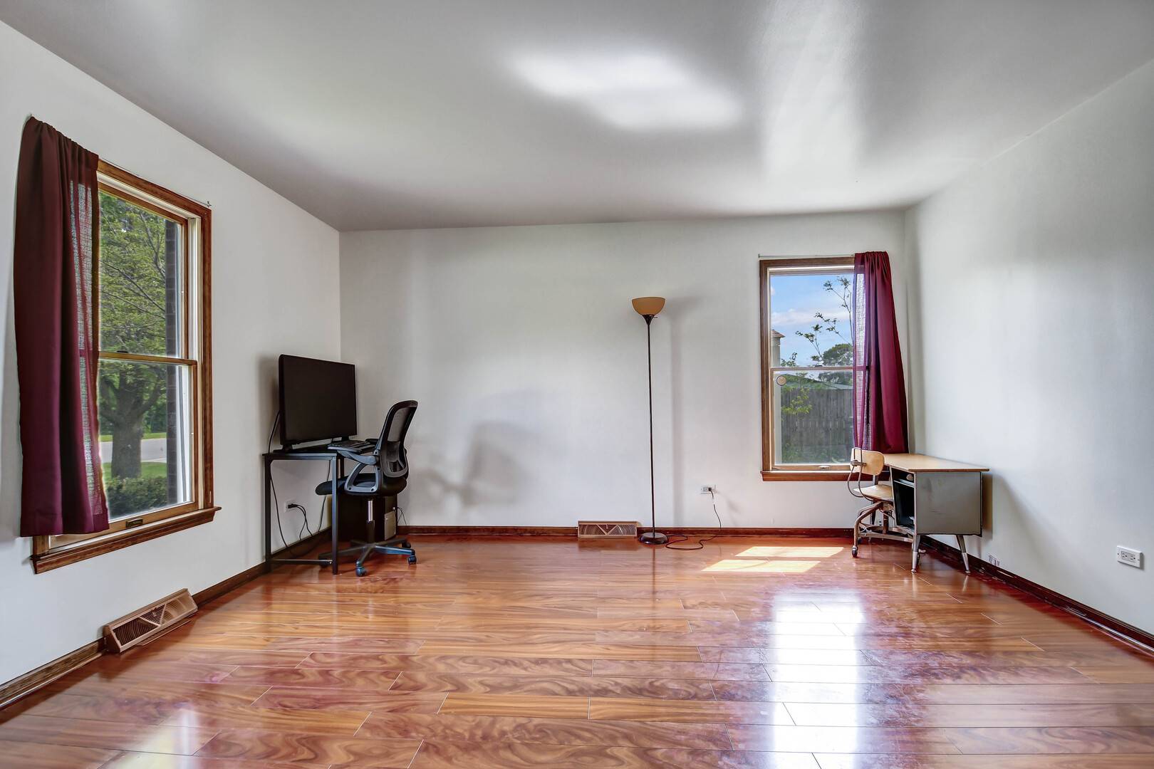 Shorewood, IL 60404,701 Deerwood Drive