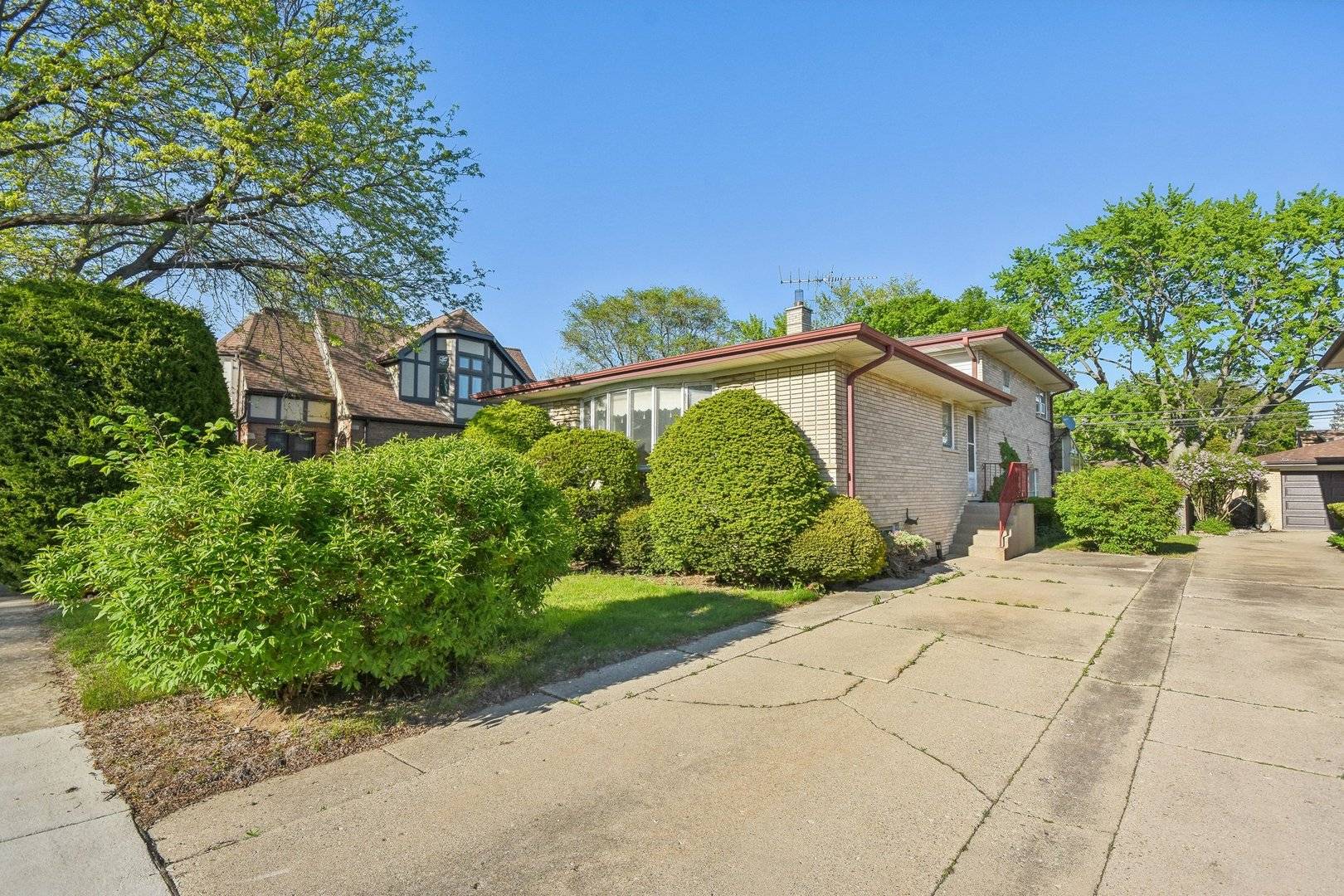 Skokie, IL 60076,9839 Keeler Avenue