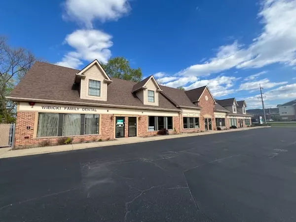 Lake In The Hills, IL 60156,4 Cedar Ridge Drive