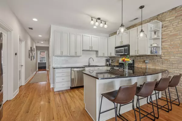 Chicago, IL 60607,1025 W Madison Street #1