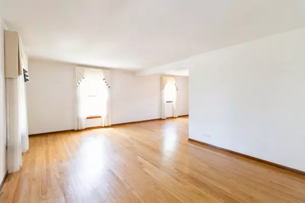 Darien, IL 60561,7014 Sierra Drive