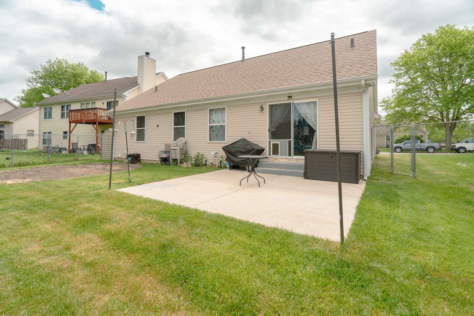 Elgin, IL 60120,1052 CLOVER HILL Drive