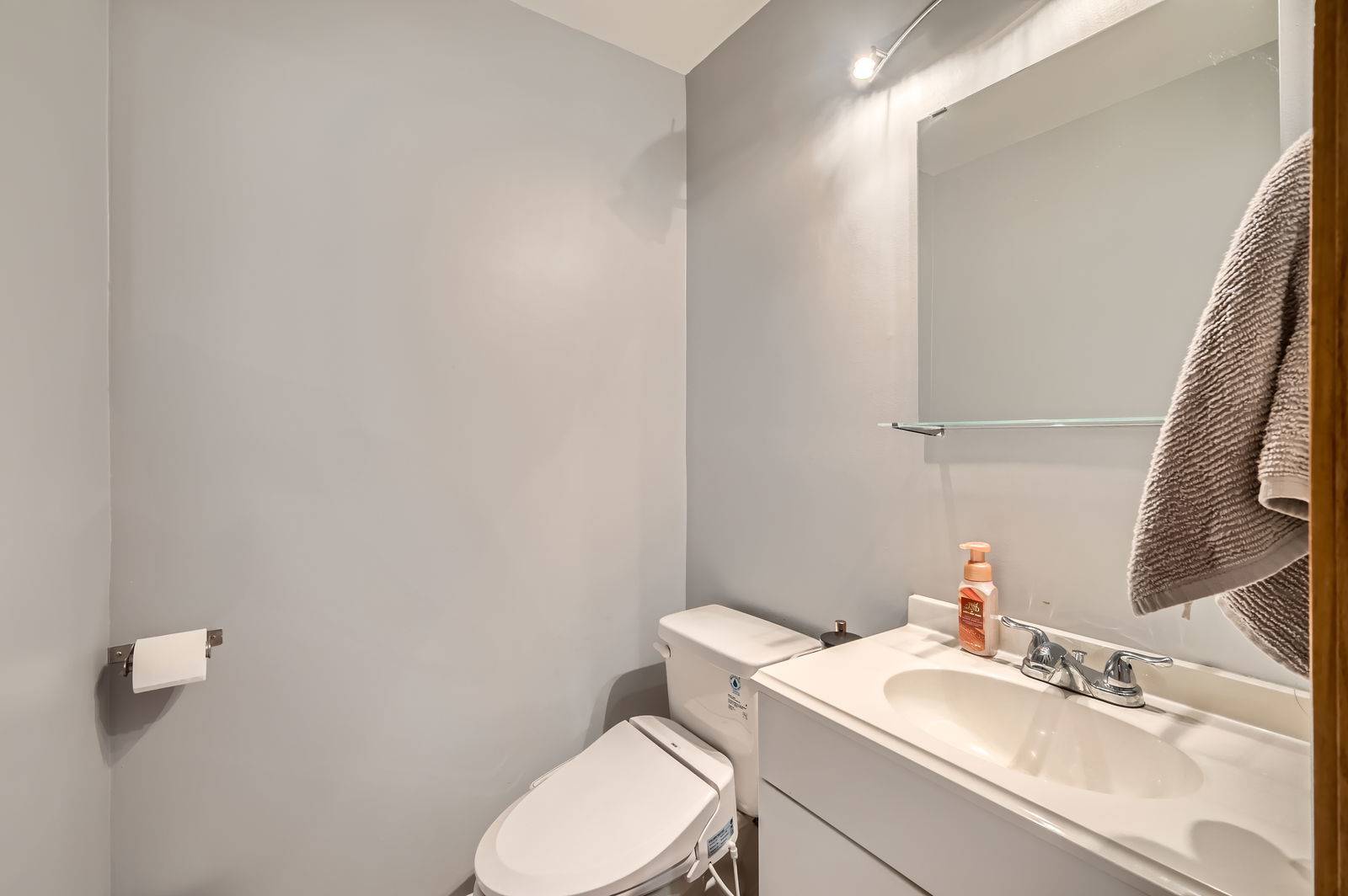 Addison, IL 60101,953 N Rohlwing Road #201A
