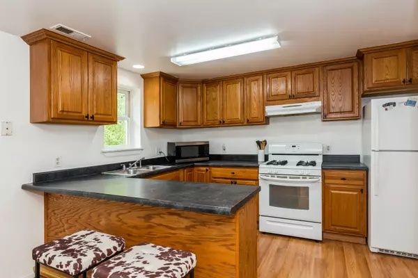 Wonder Lake, IL 60097,5502 E Lake Shore Drive