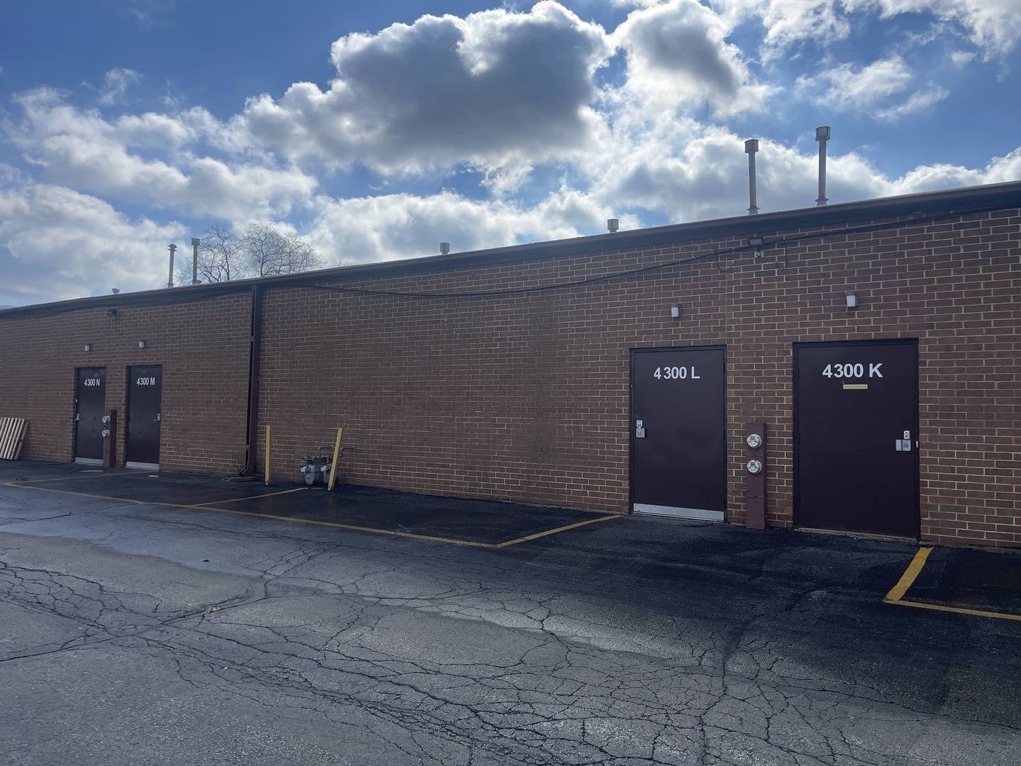 Rolling Meadows, IL 60008,4300 Lincoln Avenue