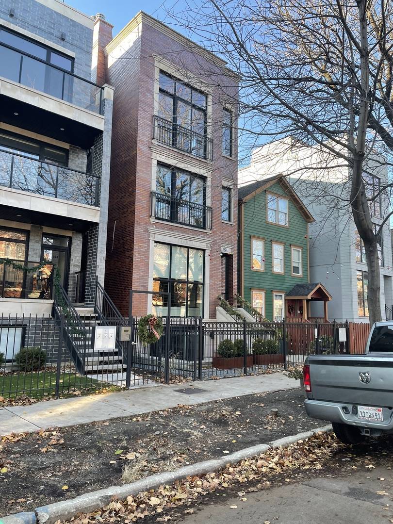 1024 N Honore Street #2, Chicago, IL 60622
