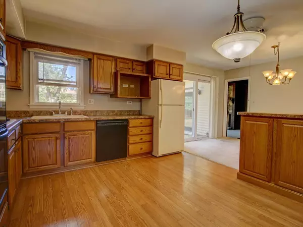 Glen Ellyn, IL 60137,3S135 Cherrywood Lane